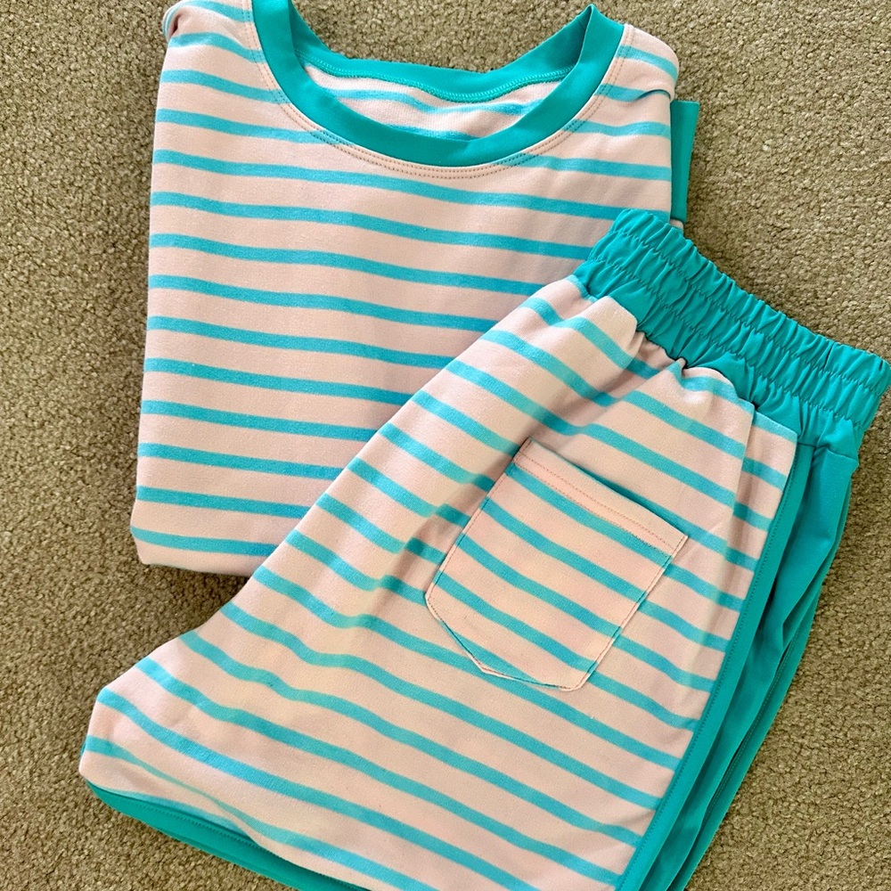 2 piece women’s set size medium